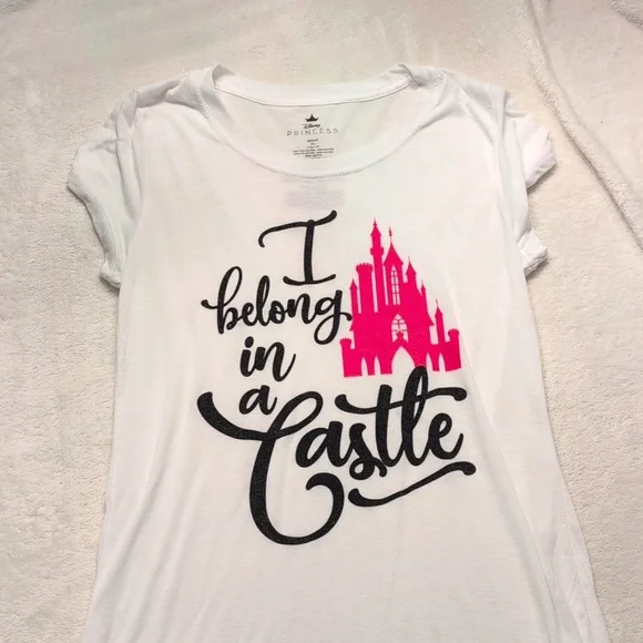 Disney women's tee "I belong in a Castle" Princess Fitted graphic Tee XL 14/16 - Picture 3 of 10
